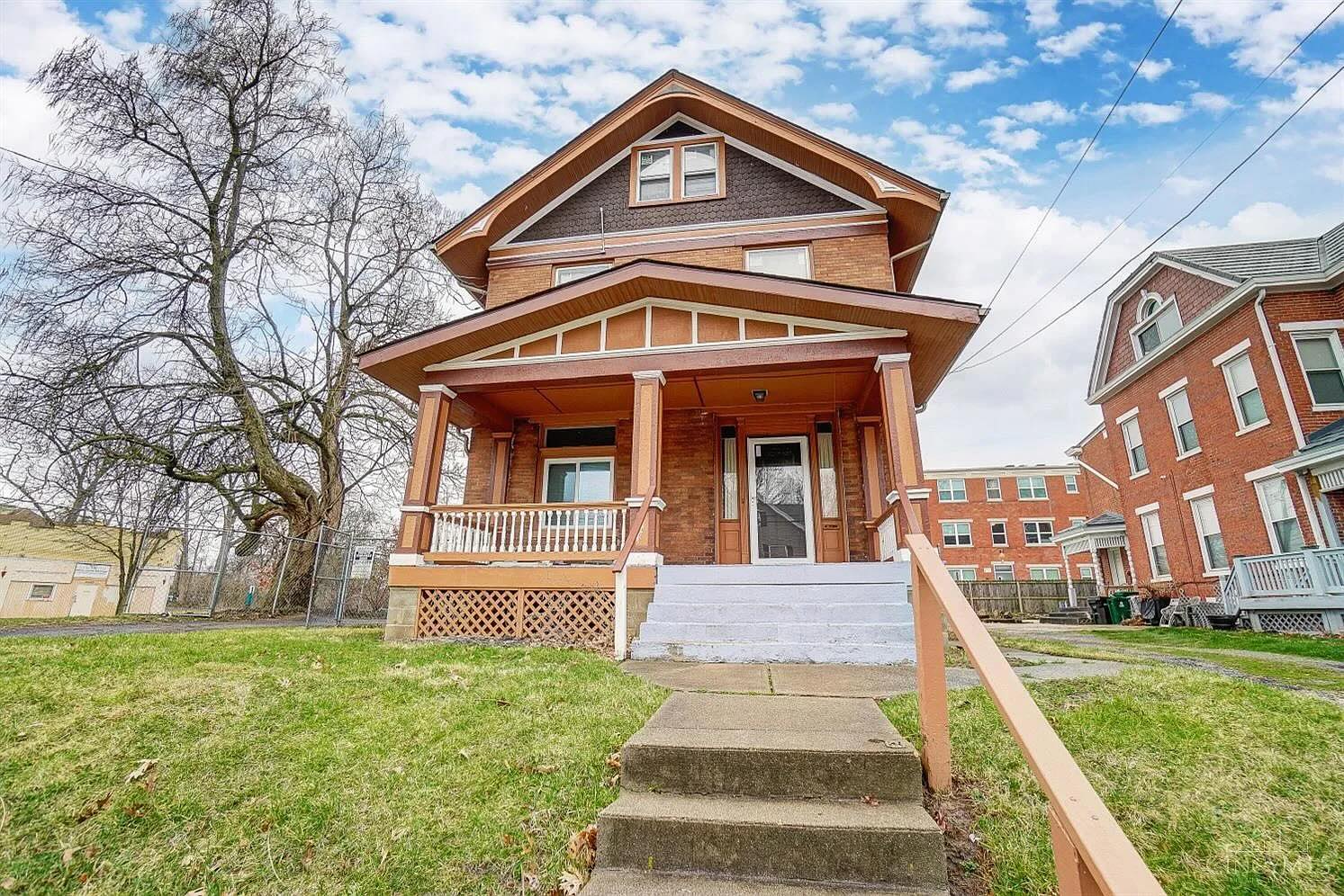 Property main image