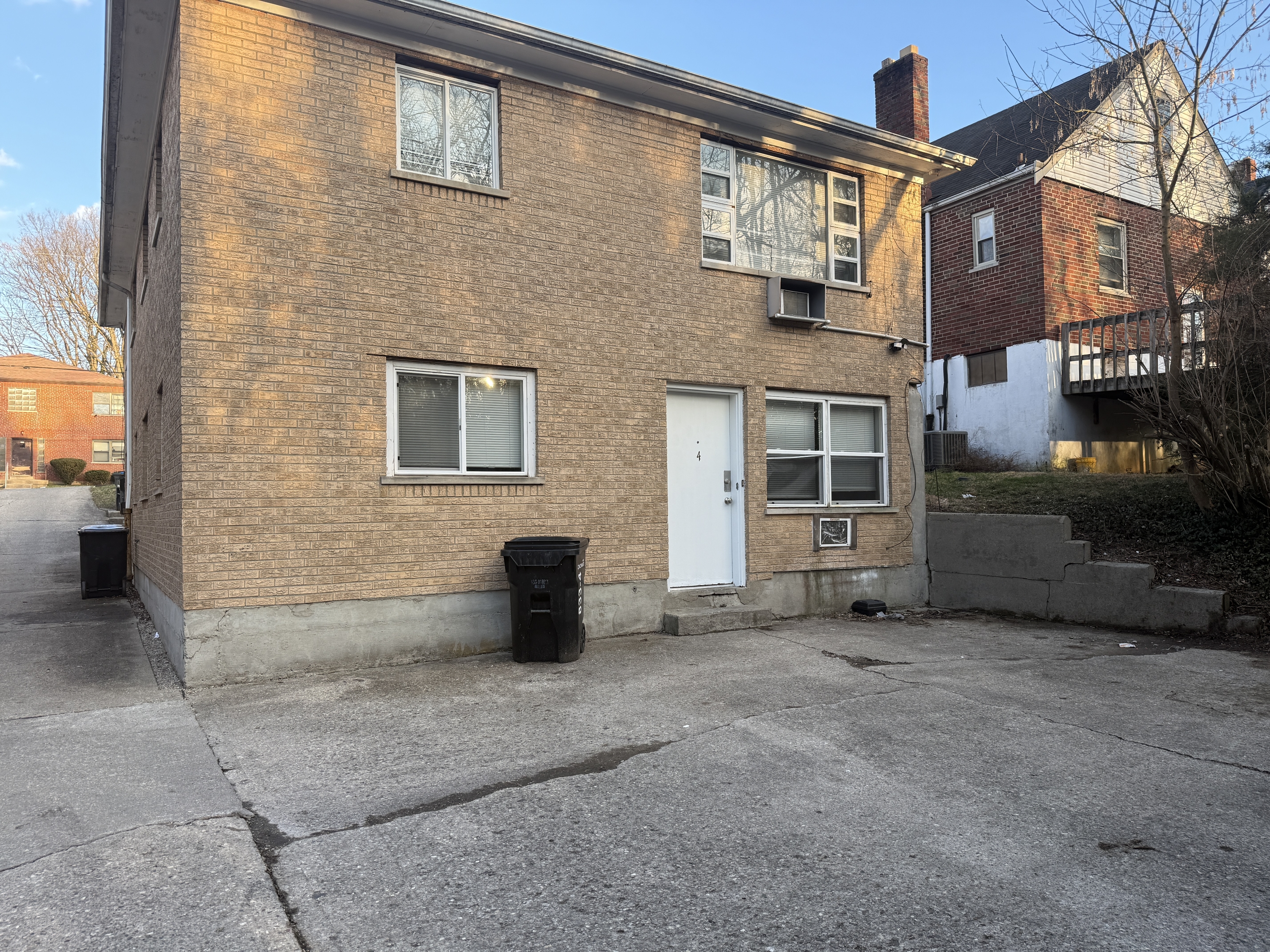 833 Seton Avenue - 4