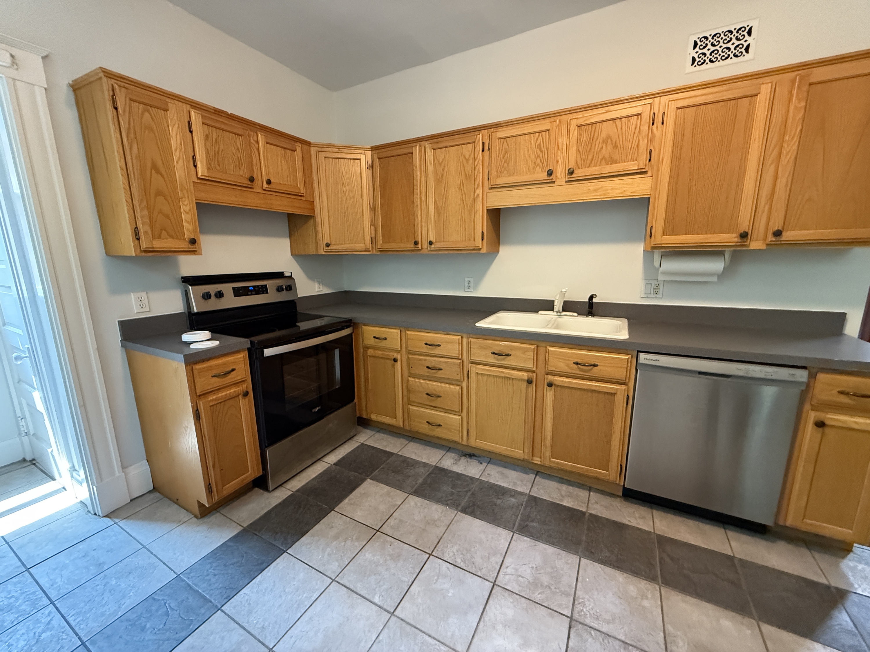 1622 Gilsey Avenue - 2