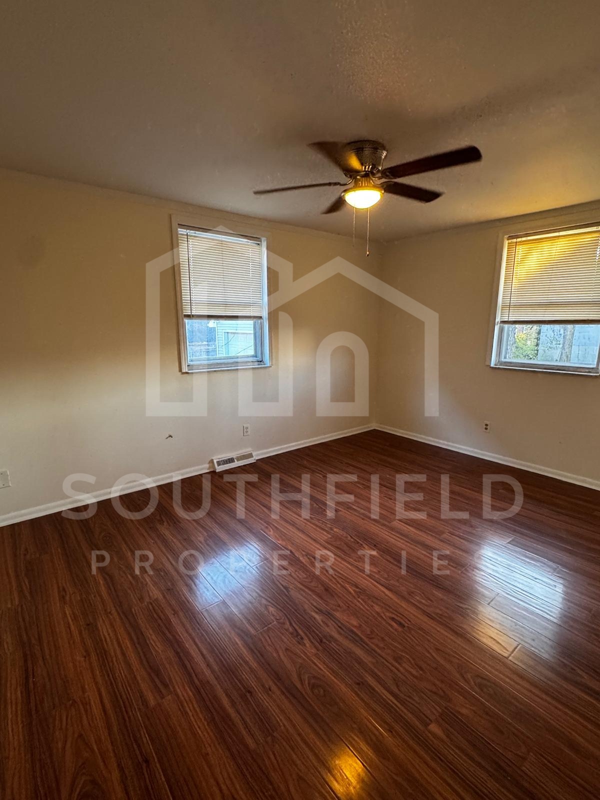 3735 Lovell Avenue - 3